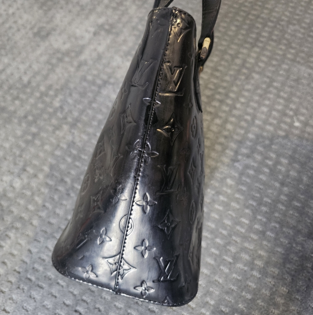 Louis Vuitton Vernis Houston Embossed Shoulder Bag - Picture 11 of 16
